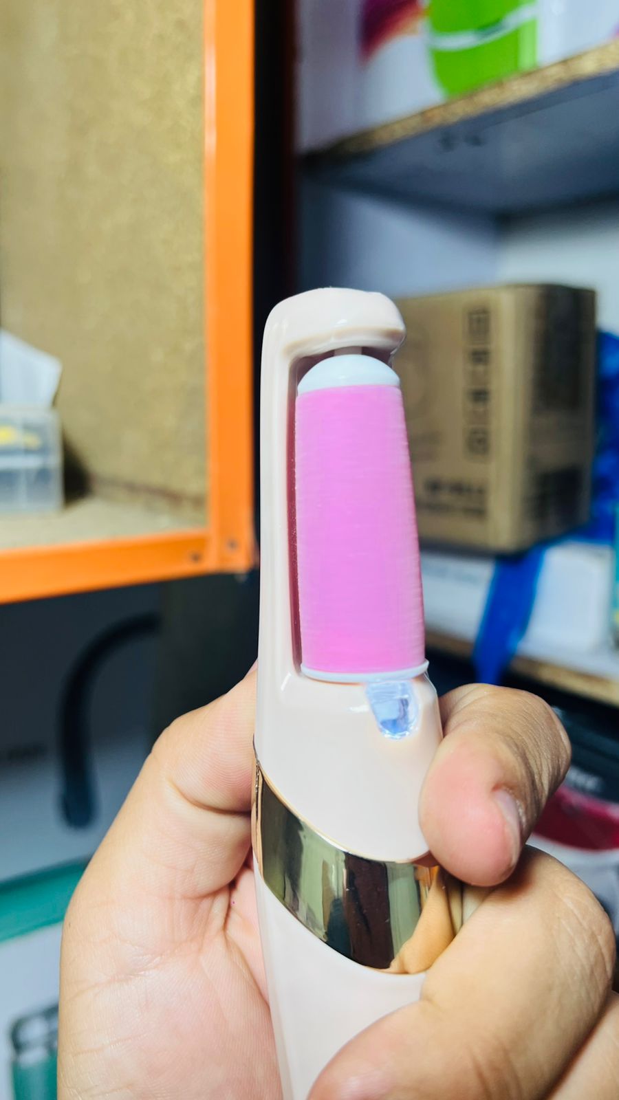 New Finishing Touch Flawless Pedi Rechargeable Tool File and Callus Remover Pedicure